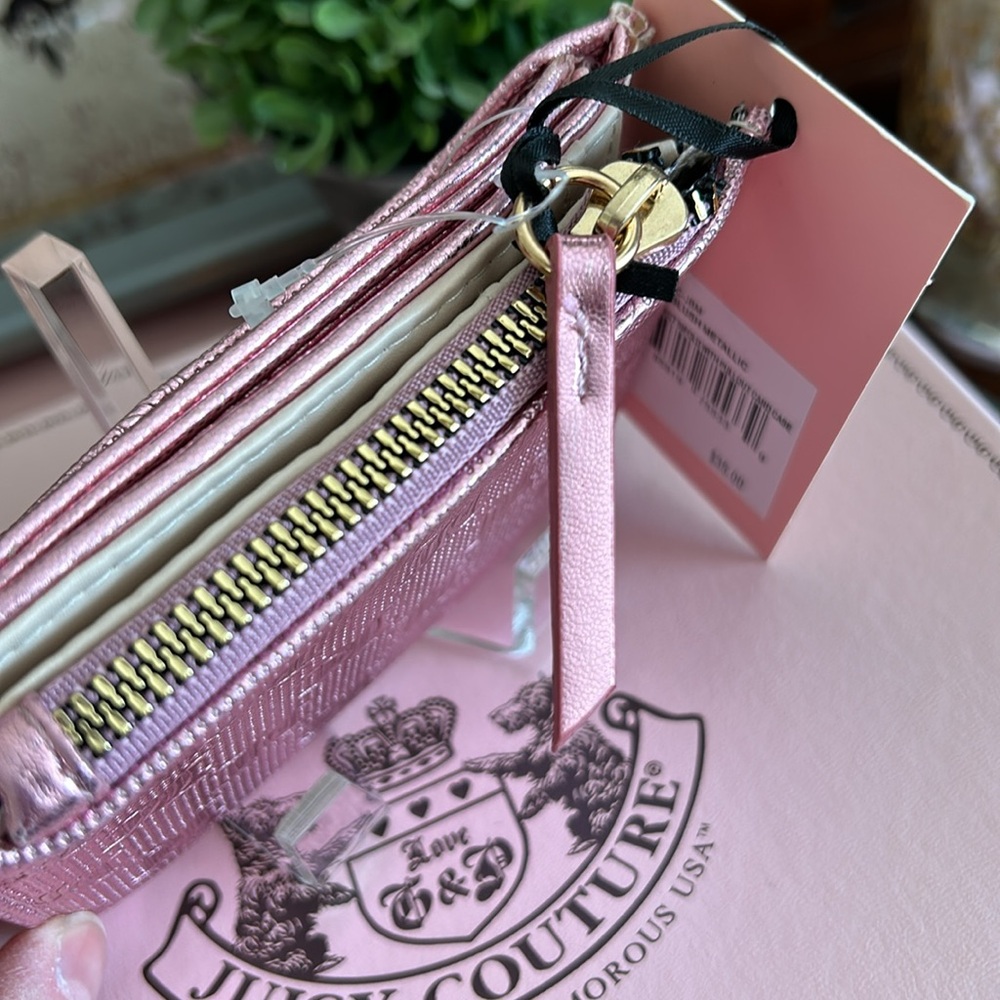 New Juicy Couture metallic blush wallet with pull out card case - Picture 6 of 16